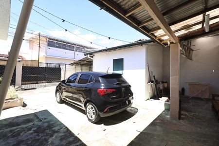 Casa à venda com 104m², 2 quartos e 3 vagas Casa à venda com 104m², 2 quartos e 3 vagasGaragem