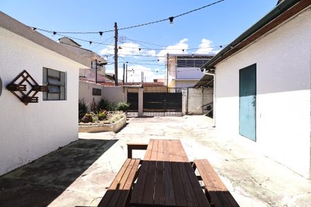 Casa à venda com 104m², 2 quartos e 3 vagas Casa à venda com 104m², 2 quartos e 3 vagasGaragem