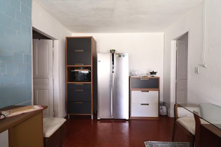 Casa à venda com 104m², 2 quartos e 3 vagas Casa à venda com 104m², 2 quartos e 3 vagasCozinha