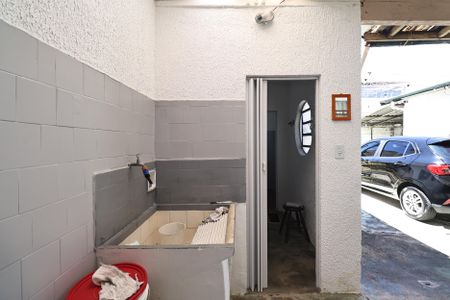 Casa à venda com 104m², 2 quartos e 3 vagas Casa à venda com 104m², 2 quartos e 3 vagasLavanderia