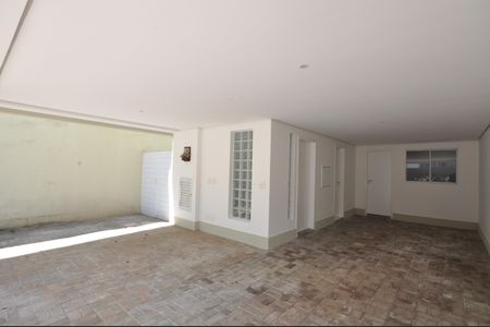 Casa de condomínio para alugar com 220m², 3 quartos e 2 vagasGaragem