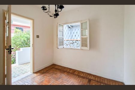 Sala de casa para alugar com 3 quartos, 140m² em Sagrada Família, Belo Horizonte