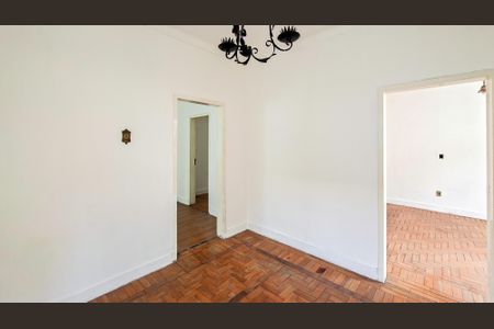 Sala de casa para alugar com 3 quartos, 140m² em Sagrada Família, Belo Horizonte
