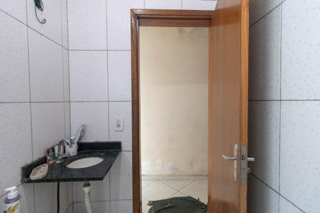 Casa à venda com 140m², 3 quartos e 2 vagasBanheiro Social