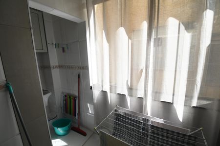 Apartamento à venda com 60m², 2 quartos e 1 vagaÁrea de Serviço