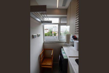 Apartamento à venda com 93m², 3 quartos e 1 vagaÁrea de Serviço