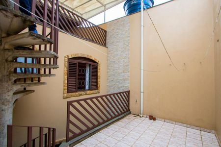 Casa à venda com 250m², 3 quartos e 2 vagasTerraço