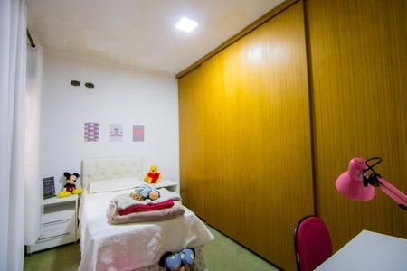 Casa à venda com 250m², 3 quartos e 2 vagasQuarto 2