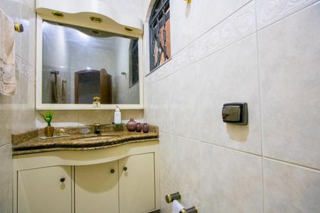 Casa à venda com 250m², 3 quartos e 2 vagasLavabo