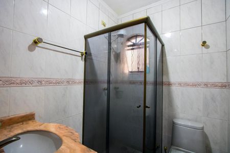 Casa à venda com 250m², 3 quartos e 2 vagasBanheiro social