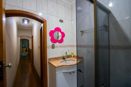 Casa à venda com 250m², 3 quartos e 2 vagasBanheiro social