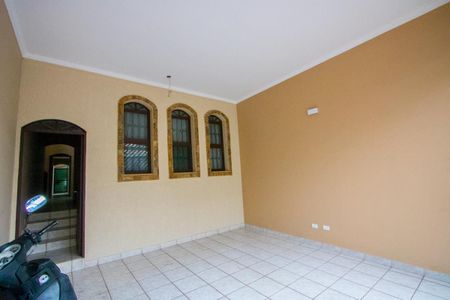 Casa à venda com 250m², 3 quartos e 2 vagasGaragem