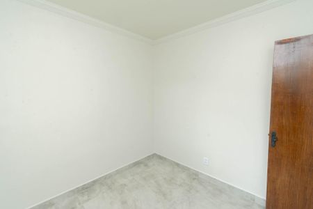 Quarto 1 de apartamento para alugar com 2 quartos, 43m² em Santa Cruz Industrial, Contagem