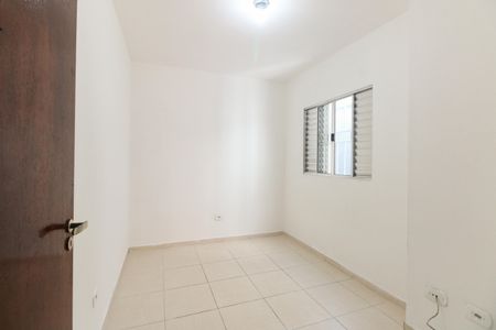 Quarto 2 de casa de condomínio para alugar com 2 quartos, 70m² em Chácara Seis de Outubro, São Paulo