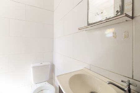 Casa de condomínio para alugar com 70m², 2 quartos e sem vagaBanheiro