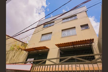 Studio para alugar com 32m², 1 quarto e sem vaga Studio para alugar com 32m², 1 quarto e sem vagaFachada