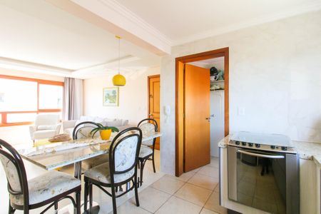 Apartamento à venda com 84m², 2 quartos e 2 vagas Apartamento à venda com 84m², 2 quartos e 2 vagasCozinha
