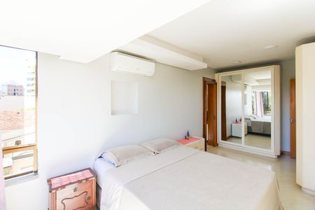 Apartamento à venda com 84m², 2 quartos e 2 vagas Apartamento à venda com 84m², 2 quartos e 2 vagasSuíte