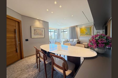 Apartamento à venda com 3 quartos, 97m² em Carmo, Belo Horizonte