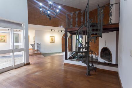 Sala de casa de condomínio para alugar com 4 quartos, 350m² em Condomínio Retiro das Pedras, Brumadinho