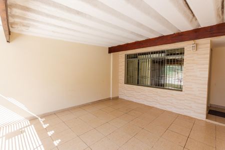 Casa à venda com 214m², 2 quartos e 2 vagas