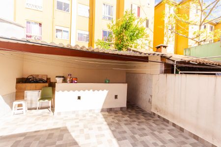 Casa à venda com 214m², 2 quartos e 2 vagas