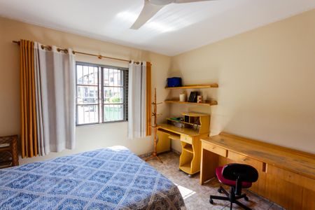 Casa à venda com 214m², 2 quartos e 2 vagas