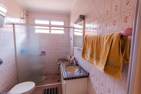 Casa à venda com 214m², 2 quartos e 2 vagas