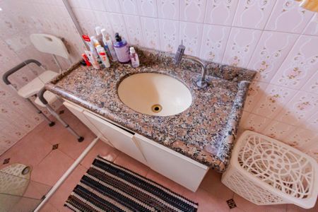 Casa à venda com 214m², 2 quartos e 2 vagas