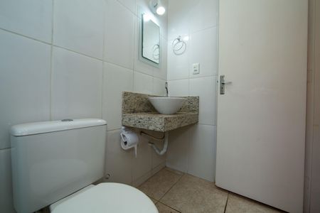 Casa à venda com 200m², 3 quartos e 5 vagas Casa à venda com 200m², 3 quartos e 5 vagasBANHEIRO2