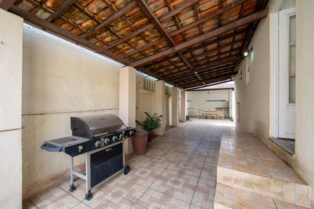 Casa à venda com 200m², 3 quartos e 5 vagas Casa à venda com 200m², 3 quartos e 5 vagasAREA EXTERNA