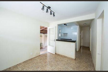 Casa à venda com 200m², 3 quartos e 5 vagas Casa à venda com 200m², 3 quartos e 5 vagasSALA