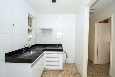 Casa à venda com 200m², 3 quartos e 5 vagas Casa à venda com 200m², 3 quartos e 5 vagasCOZINHA