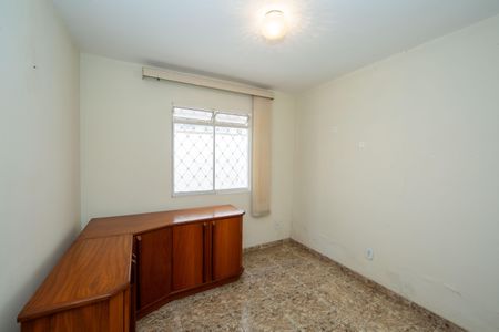 Casa à venda com 200m², 3 quartos e 5 vagas Casa à venda com 200m², 3 quartos e 5 vagasQUARTO1
