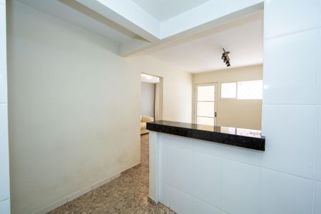 Casa à venda com 200m², 3 quartos e 5 vagas Casa à venda com 200m², 3 quartos e 5 vagasCOZINHA