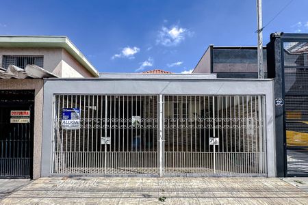 Casa à venda com 227m², 2 quartos e 2 vagasFachada - Plaquinha