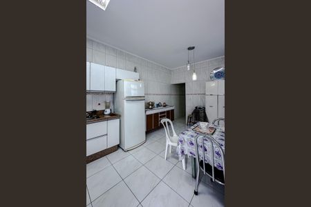 Casa à venda com 227m², 2 quartos e 2 vagasCozinha