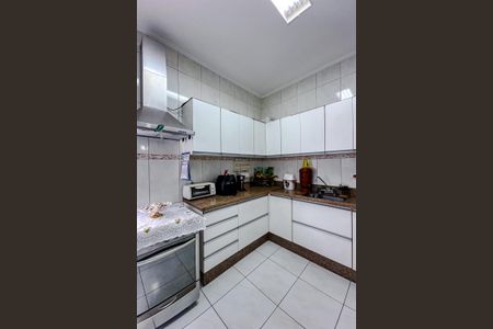 Casa à venda com 227m², 2 quartos e 2 vagasCozinha