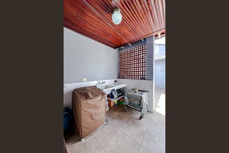 Casa à venda com 227m², 2 quartos e 2 vagasÁrea de Serviço