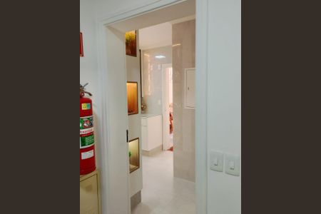 Apartamento à venda com 100m², 4 quartos e 2 vagasCOZINHA