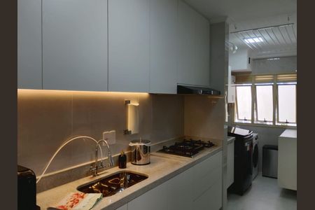 Apartamento à venda com 100m², 4 quartos e 2 vagasCOZINHA