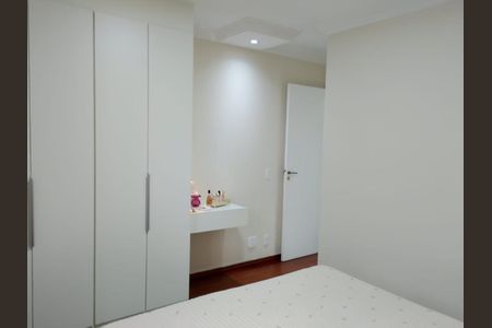 Apartamento à venda com 100m², 4 quartos e 2 vagasQUARTO