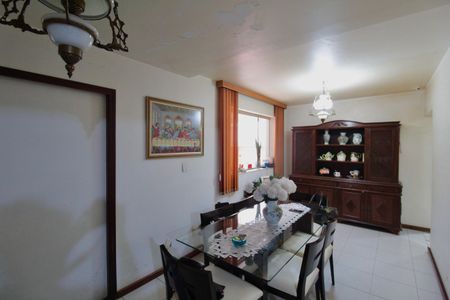 Casa à venda com 330m², 4 quartos e 3 vagasSala de Jantar