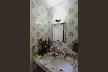 Casa à venda com 330m², 4 quartos e 3 vagasBanheiro Social 1