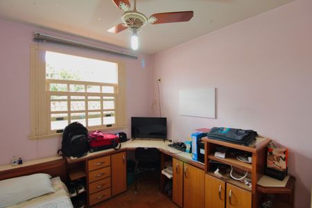 Casa à venda com 330m², 4 quartos e 3 vagasQuarto 1