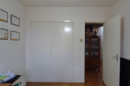 Casa à venda com 330m², 4 quartos e 3 vagasQuarto 2