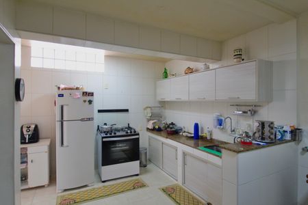 Casa à venda com 330m², 4 quartos e 3 vagasCozinha