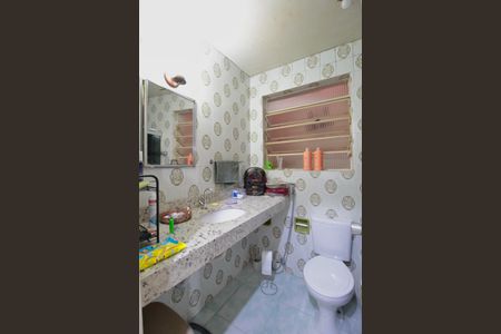 Casa à venda com 330m², 4 quartos e 3 vagasBanheiro Social 1