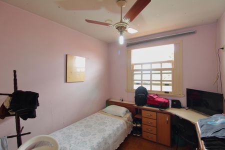 Casa à venda com 330m², 4 quartos e 3 vagasQuarto 1