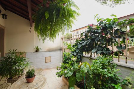 Casa à venda com 330m², 4 quartos e 3 vagasVaranda